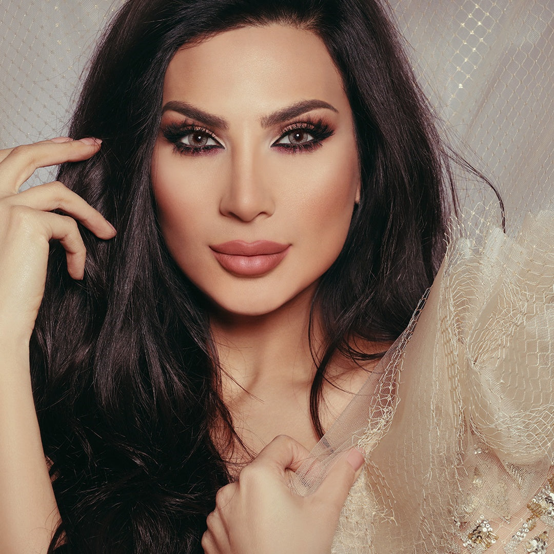 عدسات بيلا اللاصقة الملونة الشهرية - جلو جراي كاراميل